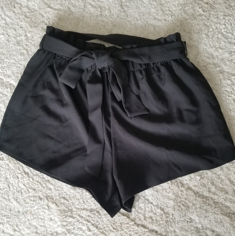 Shein Black Paperbag shorts